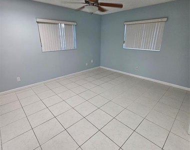 9431 Nw 24th Place - Photo Thumbnail 10
