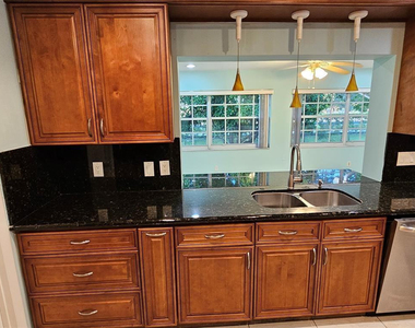 9431 Nw 24th Place - Photo Thumbnail 7