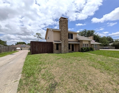 3302 Townbluff Place - Photo Thumbnail 1