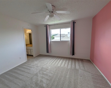 3302 Townbluff Place - Photo Thumbnail 15