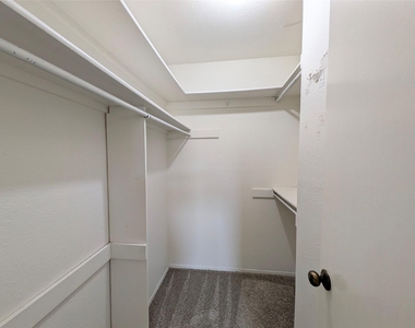 3302 Townbluff Place - Photo Thumbnail 14