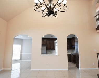 1306 Havenrock Drive - Photo Thumbnail 7