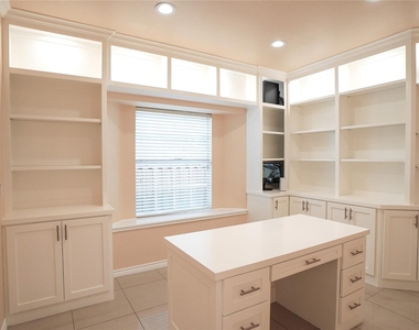 1306 Havenrock Drive - Photo Thumbnail 32