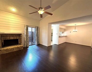 333 Melrose Drive - Photo Thumbnail 2