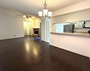 333 Melrose Drive - Photo Thumbnail 4