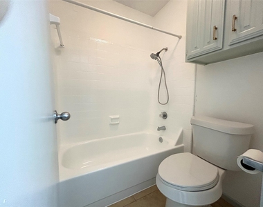 333 Melrose Drive - Photo Thumbnail 12
