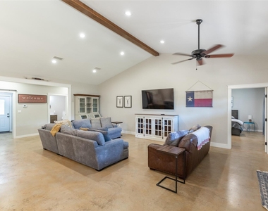138 County Road 127 - Photo Thumbnail 8