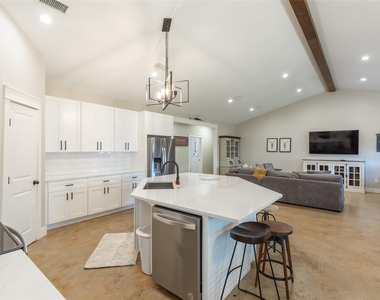 138 County Road 127 - Photo Thumbnail 16