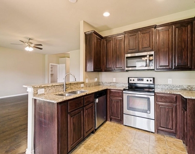 4009 Kensington Drive - Photo Thumbnail 10