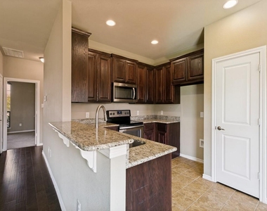 4009 Kensington Drive - Photo Thumbnail 13