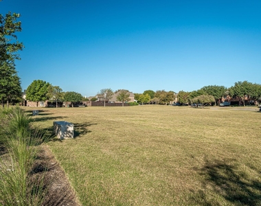 5315 Crimson Oaks Drive - Photo Thumbnail 35