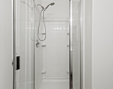 5315 Crimson Oaks Drive - Photo Thumbnail 14