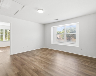 5315 Crimson Oaks Drive - Photo Thumbnail 19