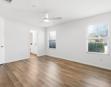 5315 Crimson Oaks Drive - Photo Thumbnail 11
