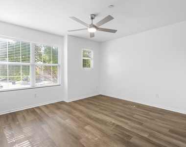 5315 Crimson Oaks Drive - Photo Thumbnail 21