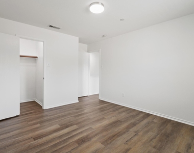 5315 Crimson Oaks Drive - Photo Thumbnail 24