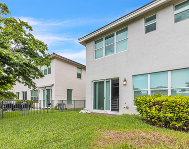 4340 Veleiros Avenue - Photo Thumbnail 48