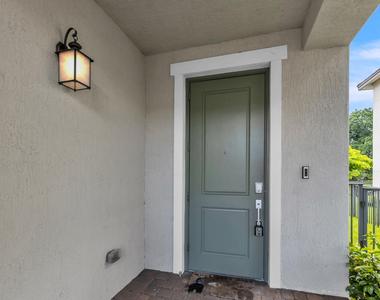 4340 Veleiros Avenue - Photo Thumbnail 30
