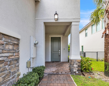 4340 Veleiros Avenue - Photo Thumbnail 29