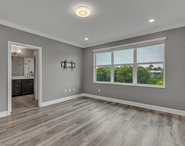 4340 Veleiros Avenue - Photo Thumbnail 27