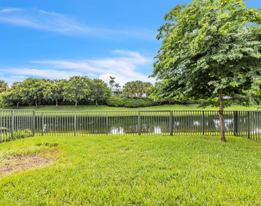 4340 Veleiros Avenue - Photo Thumbnail 12