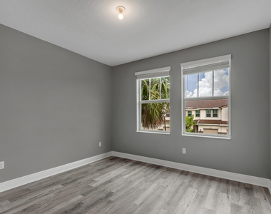 4340 Veleiros Avenue - Photo Thumbnail 41