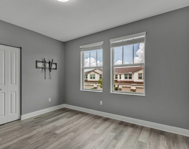 4340 Veleiros Avenue - Photo Thumbnail 39