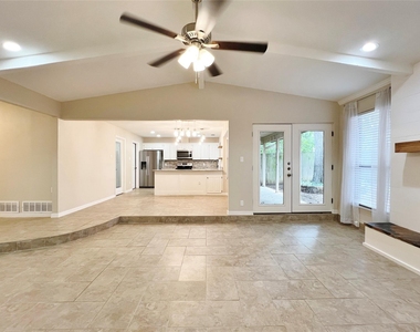 3101 Murphy Drive - Photo Thumbnail 5