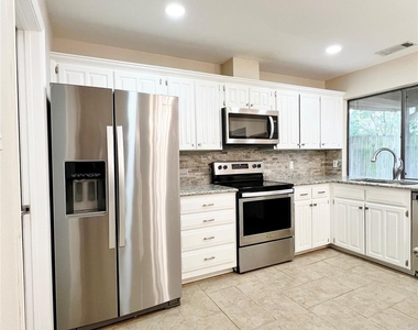3101 Murphy Drive - Photo Thumbnail 8