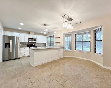 3101 Murphy Drive - Photo Thumbnail 6