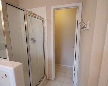 2920 Coventry Ln - Photo Thumbnail 16