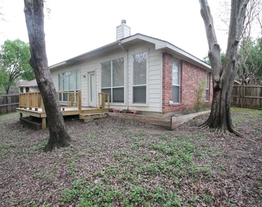 2920 Coventry Ln - Photo Thumbnail 10