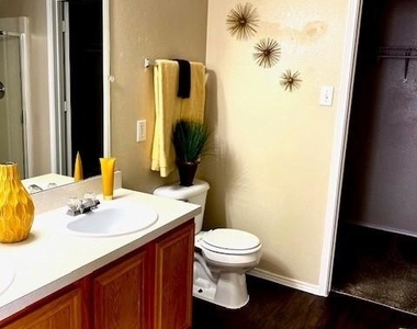 372 Marsha Street - Photo Thumbnail 17