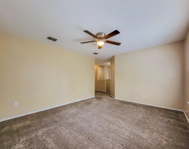372 Marsha Street - Photo Thumbnail 13