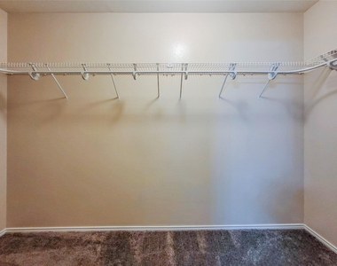 372 Marsha Street - Photo Thumbnail 14