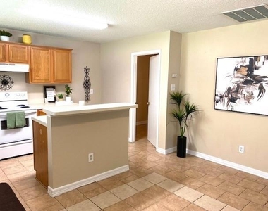 372 Marsha Street - Photo Thumbnail 4