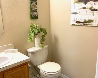 372 Marsha Street - Photo Thumbnail 12