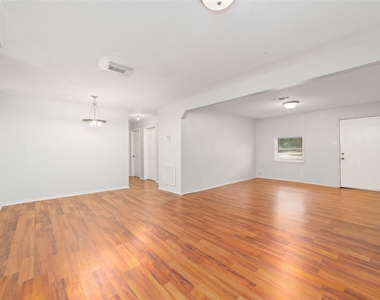 11715 Almeda Genoa Road - Photo Thumbnail 18
