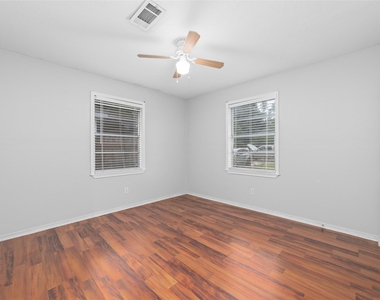 11715 Almeda Genoa Road - Photo Thumbnail 5