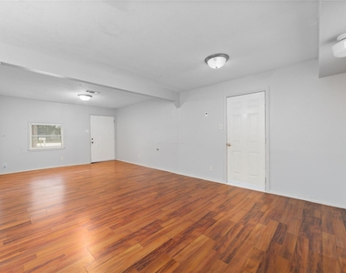 11715 Almeda Genoa Road - Photo Thumbnail 17