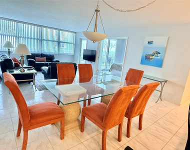 800 Se 20th Avenue - Photo Thumbnail 5