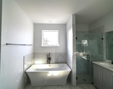 954 Lloyds Road - Photo Thumbnail 14