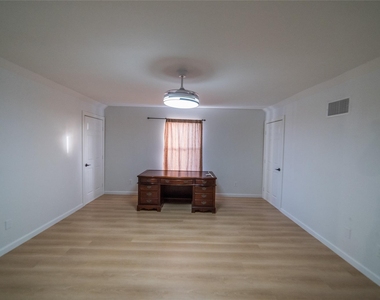 954 Lloyds Road - Photo Thumbnail 25