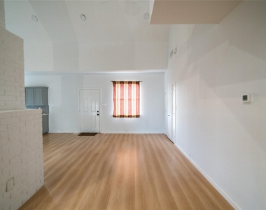 954 Lloyds Road - Photo Thumbnail 8