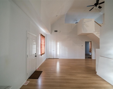 954 Lloyds Road - Photo Thumbnail 2