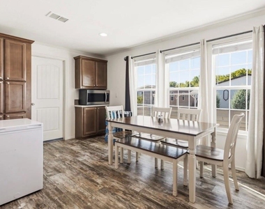 1800 Preston On The Lake Boulevard - Photo Thumbnail 3