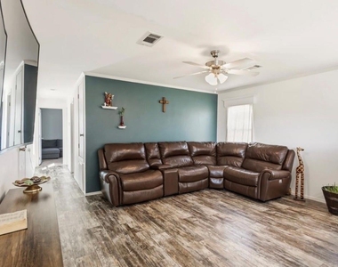 1800 Preston On The Lake Boulevard - Photo Thumbnail 6
