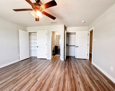123 Bennett Hills Drive - Photo Thumbnail 5