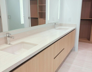 2411 Laguna Circle - Photo Thumbnail 12