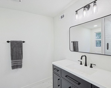 2713 Mcpherson Lane - Photo Thumbnail 28